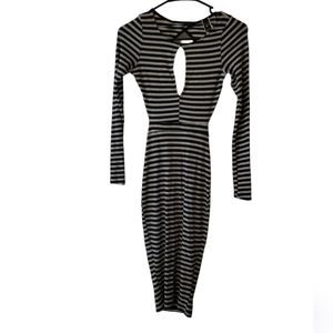 size small white and black bodycon dress by Windsor